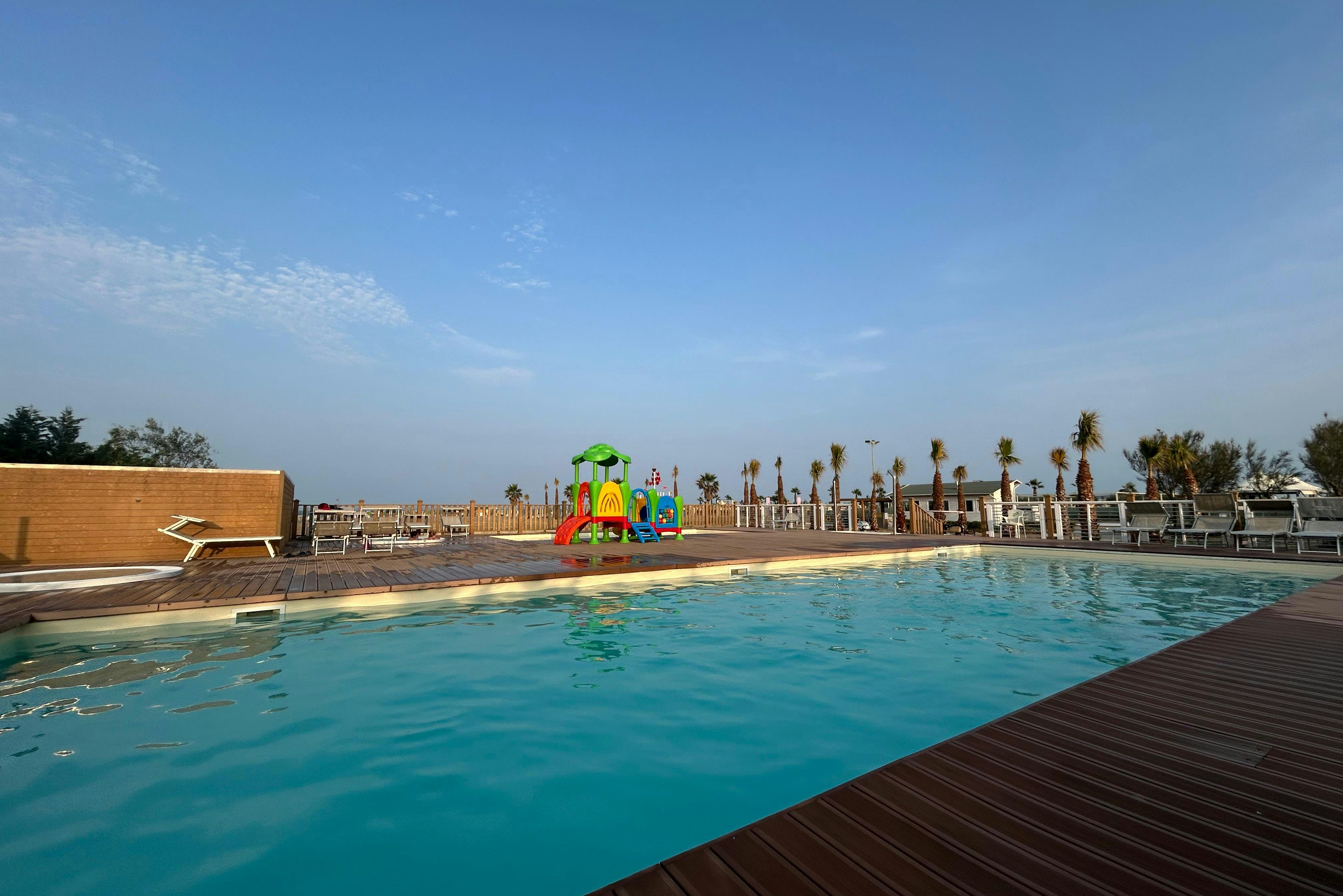 Camping Grande Italia - Freibad mit Kinderbereich auf dem Campingplatz