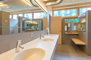 Camping Gravatscha - moderner Sanitärbereich auf dem Campingplatz