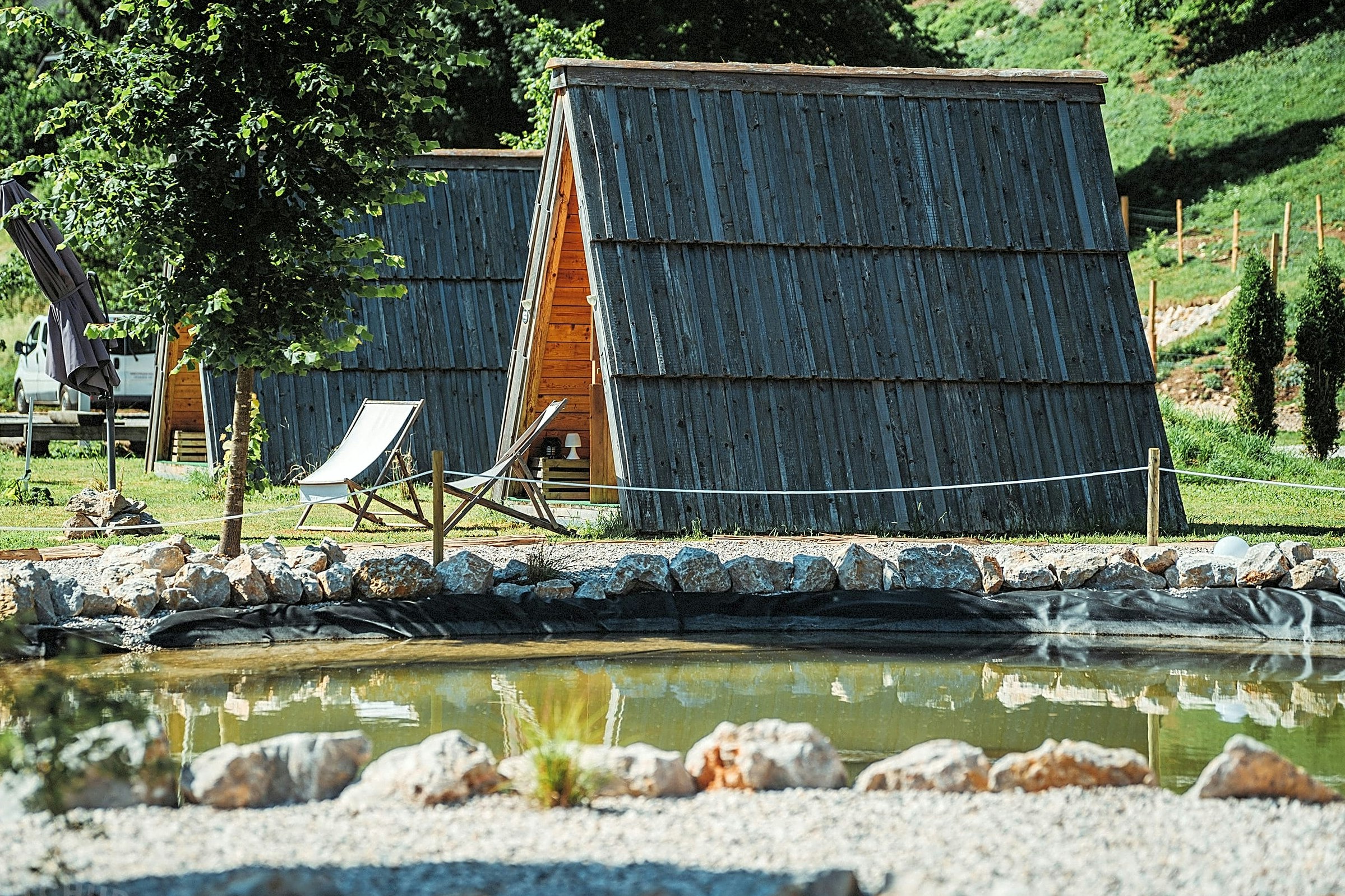Camping Garden Park - Mietunterkünfte am Teich 