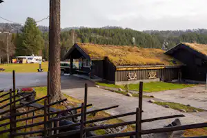 Camping Groven - Hauptgebaeude.jpg