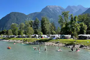 Camping Grubhof - Baden im Fluss am Campingplatz