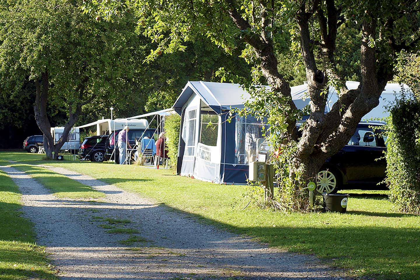 Camping Guldborg - Wohnmobil- und  Wohnwagenstellplätze im Grünen auf dem Campingplatz