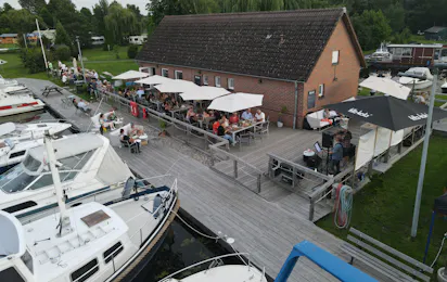 Hafen Eggesin - Camping - Hafenbar