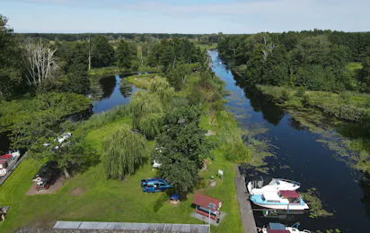 Hafen Eggesin - Camping - Hafenbar