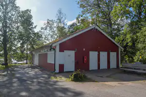 KustCamp Gamleby - Sanitärgebäude von außen