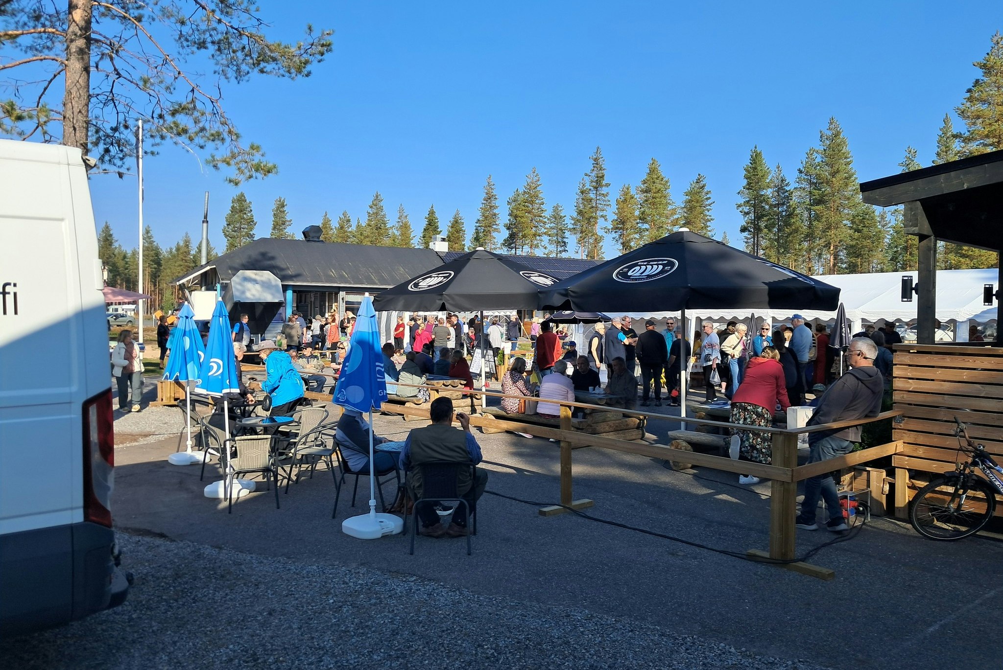 Camping Happy Beach  - Restaurant mit Terrasse auf dem Campingplatz