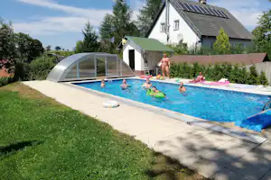 Camping Harta - Pool im Freien auf dem Campingplatz