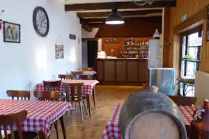 Camping Hautoreille - Innenansicht des Restaurants auf dem Campingplatz