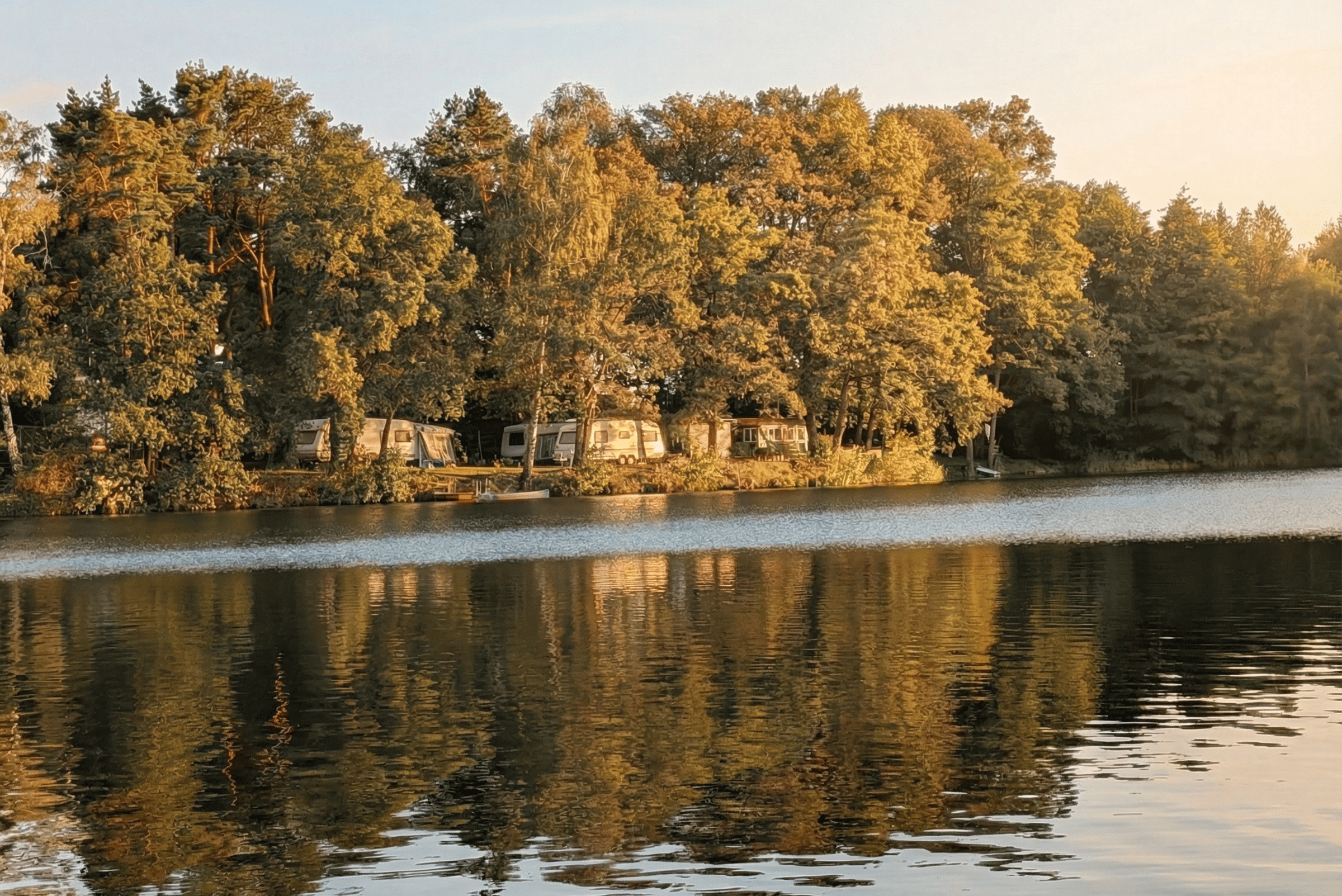 Camping Heideblick - Standplätze am Ufer des Flusses