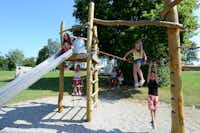 Camping Heidehof - Kinderspielplatz mit Klettergerüst