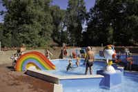 Camping Heidepark - Wasserspielplatz im Planschbecken für Kinder auf dem Campingplatz