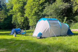 Camping Héiltzerstee - Zeltplatz auf der Wiese des Campingplatzes