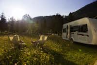 Camping Heiterwanger See - Wohnmobil- und  Wohnwagenstellplätze auf der Blumenwiese
