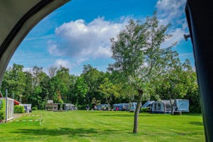 Camping Heksenheuvel - Wohnmobil- und Wohnwagenstellplätze im Grünen
