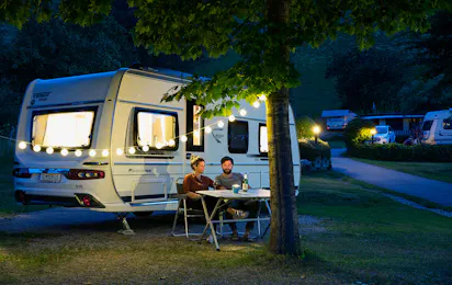 Natürlich Hell. Camping & Aparthotel