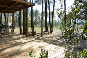 Camping Hello Soleil - Mobilheim mit Terrasse auf dem Campingplatz