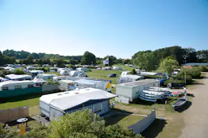 Camping Hemmelmark - Surfbrett- und Runderbootverleih auf dem Campingplatz an der Ostsee