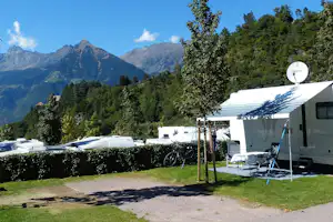 Camping Hermitage - Leere Panorama- Stellplatz