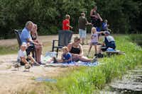 Camping Hessellund Sø - campende Familien am See