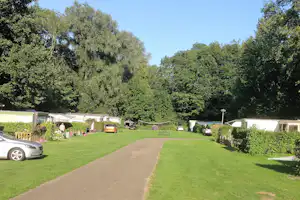 Camping Het Bosbad - Wohnmobilstellplatz auf dem Campingplatz