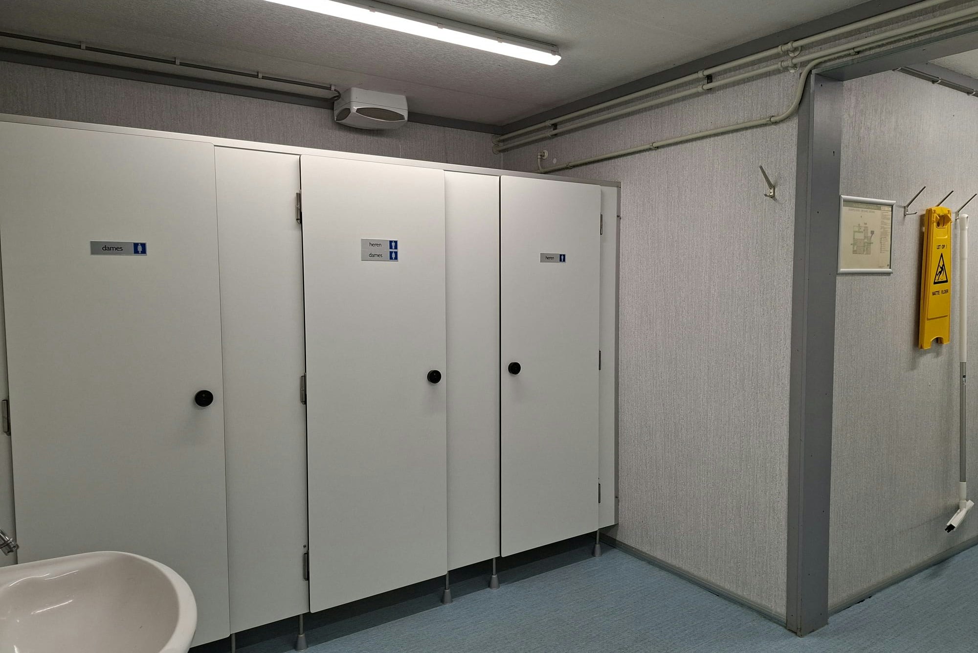 Camping Het Groene Hart  - Innenansicht des Sanitärgebäudes