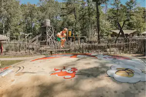 Camping het Horstmannsbos - Sprungkissen auf dem Campingplatz
