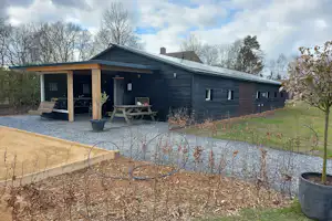 Camping het Smitske - Außenansicht des Sanitärgebäudes