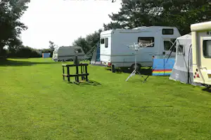 Camping Higher Penderleath - Wohnwagenstellplätze im Grünen auf dem Campingplatz