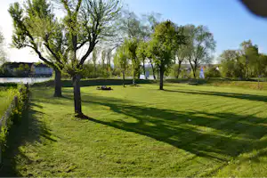 Camping Hochrhein - Zeltplatz mit Blick auf den Fluss
