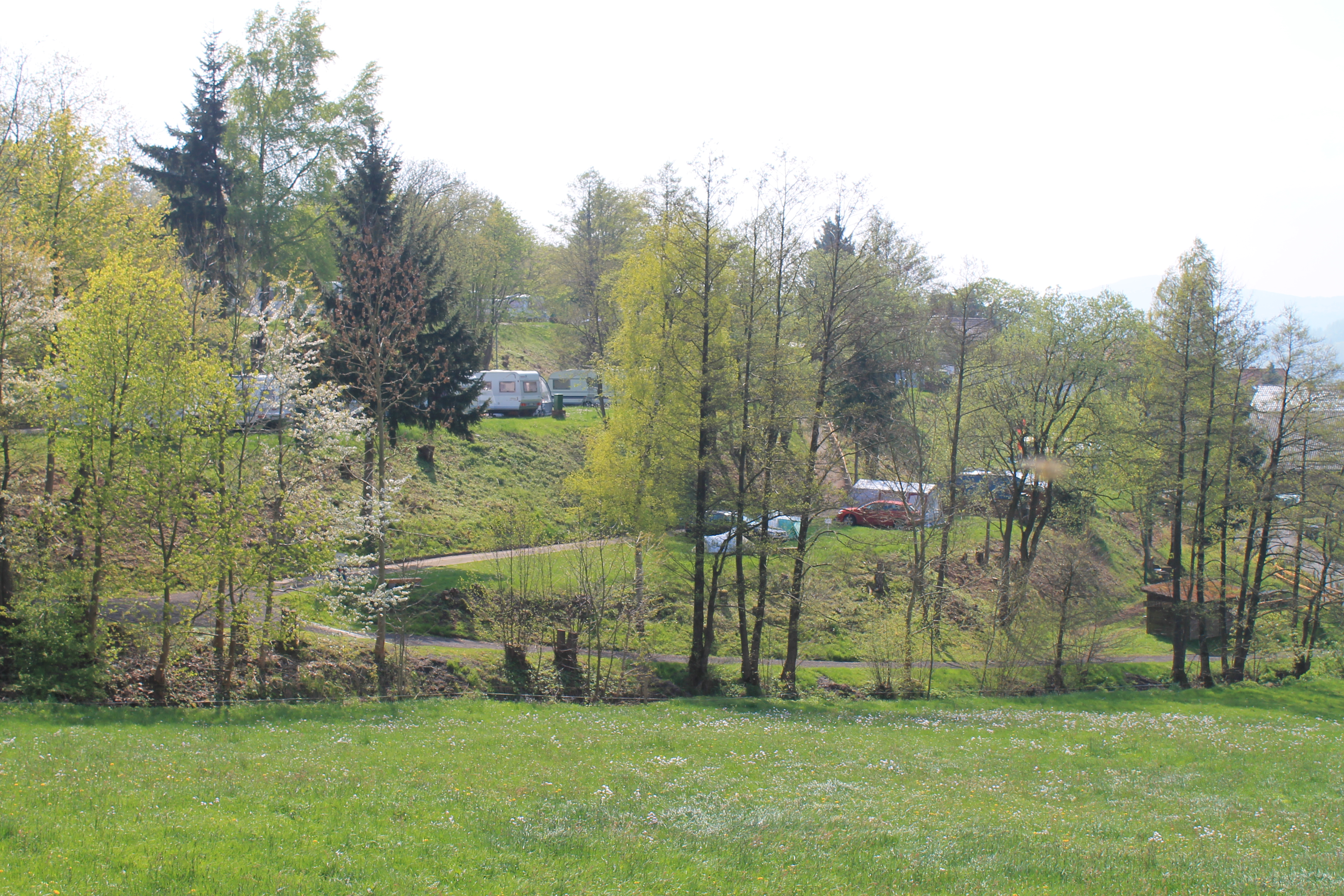 Camping Hochrhoen - Platzuebersicht.JPG