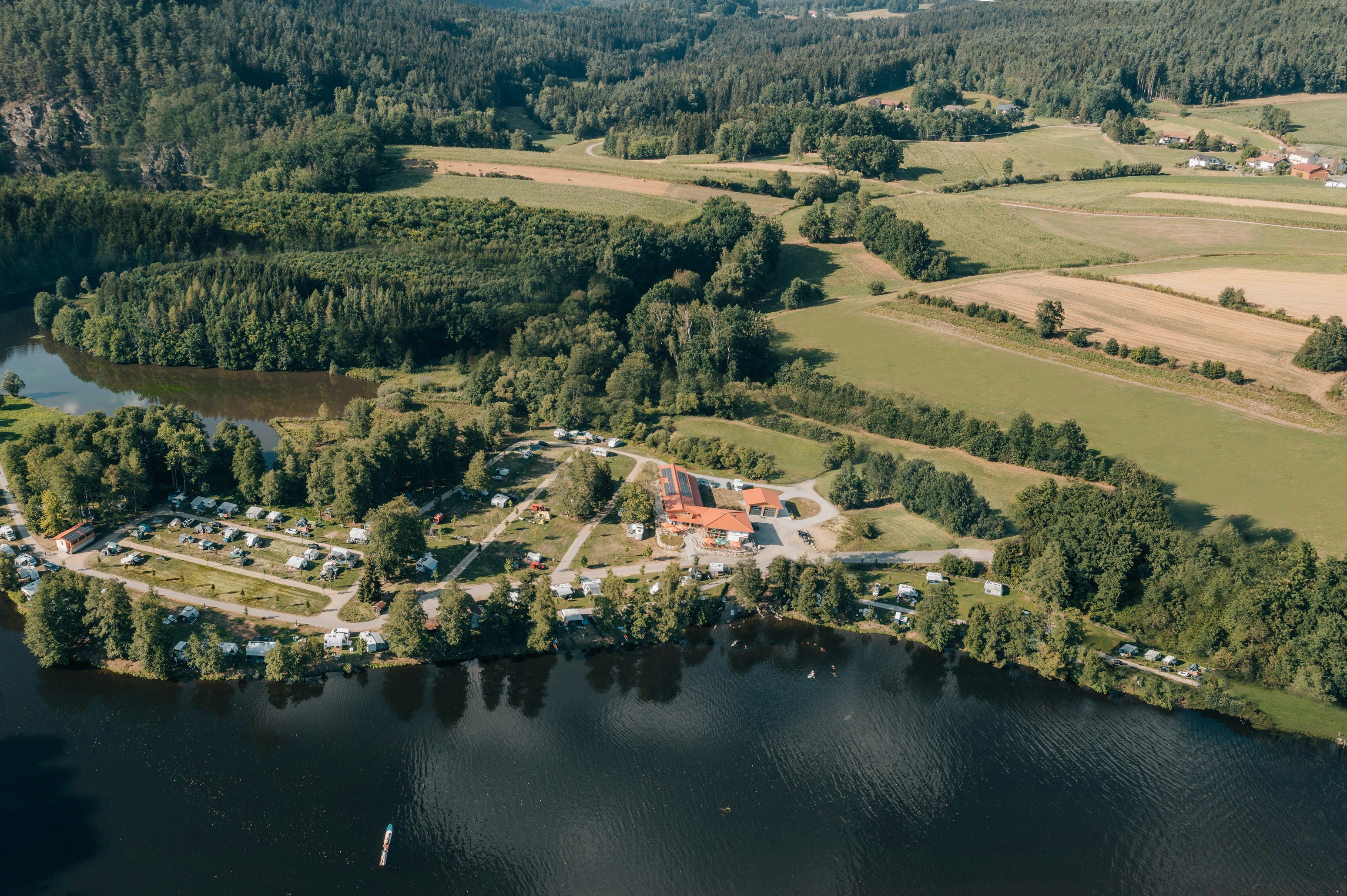 Camping Höllensteinsee  - Campingplatz aus der Vogelperspektive