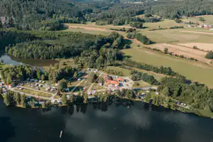 Camping Höllensteinsee - Campingplatz aus der Vogelperspektive