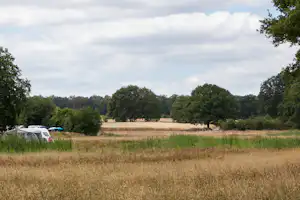 Camping Hoeve Springendal - Stellplatz auf dem Feld