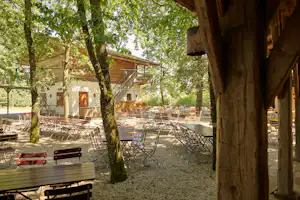 Camping Holmernhof - Restaurant mit Terrasse auf dem Campingplatz