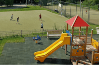 Camping Hopfensee - Kinderspielplatz, Fussball- und Tennisplatz auf dem Campingplatz