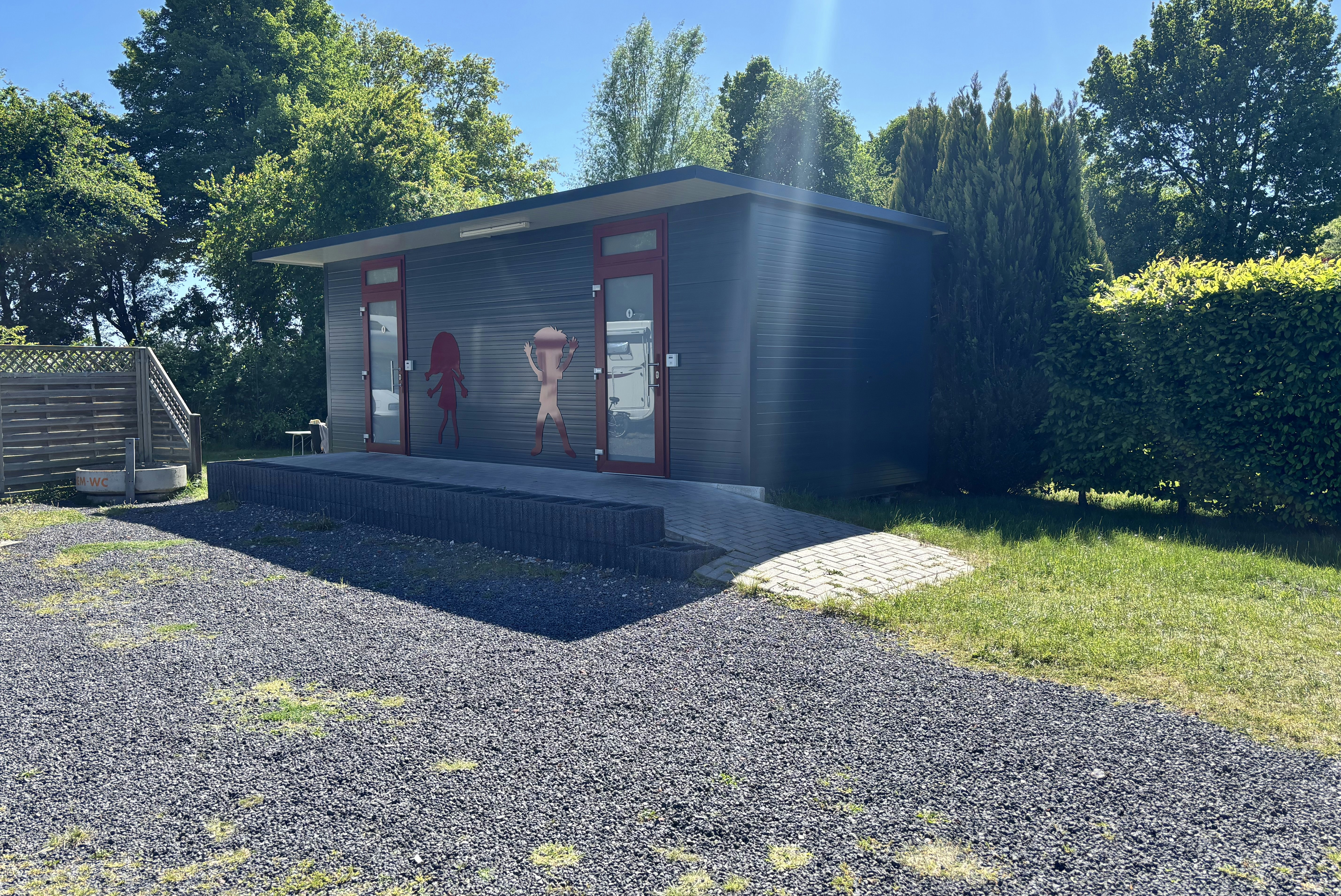Camping Idasee  - Toilettengebäude auf dem Campingplatz