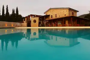 Camping Il Collaccio - Pool und Restaurant Terrasse