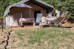Camping Il Falcone - Mobilheim vom Campingplatz mit Veranda und Hängematte