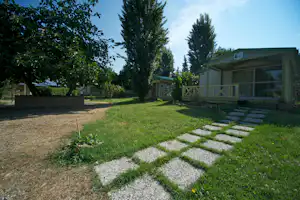 Camping Il Fontino - Mobilheime an einem Fussweg