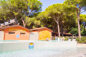 Gitavillage Il Gabbiano Camping Il Gabbiano Village - Freibad des Campingplatzes