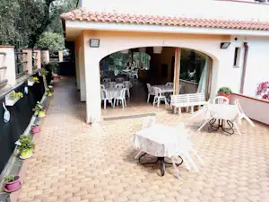 Camping Il Persiano - Restaurant Terrasse auf dem Campingplatz