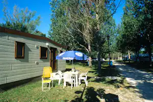 Camping Il Vecchio Mulino - Mobilheim vom Campingplatz mit Terrasse
