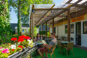 Camping Tohapi L´Île du Rhin Camping Ile du Rhin - Außenansicht Restaurant auf dem Campingplatz