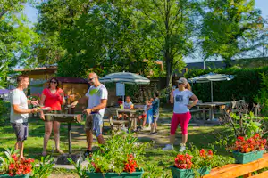 Camping Tohapi L´Île du Rhin Camping Ile du Rhin - Grillen auf dem Campingplatz
