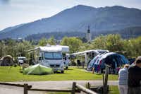 Camping Im Dörfl  -  Wohnwagen- und Zeltstellplatz auf Rasen