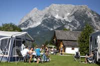 Camping Im Dörfl  -  Wohnwagen- und Zeltstellplatz mit Blick auf die Berge