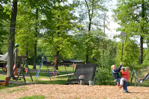 Camping Im Eichenwald - Kinderspielplatz auf dem Campingplatz