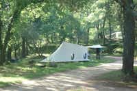 Camping Intercommunal Les Royères du Prieuré -  Zeltstellplätze im Grünen auf dem Campingplatz