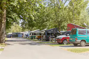 Camping International Lido - Stellplätze im Halbschatten