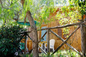 Camping International Nube d'Argento - Bungalow mit Terrasse im Grünen auf dem Campingplatz